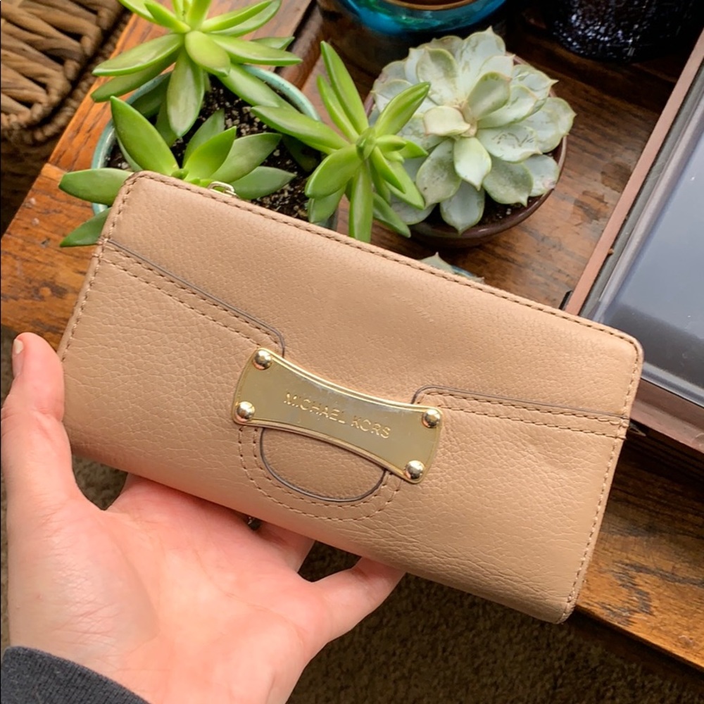 Michael Kors wallet